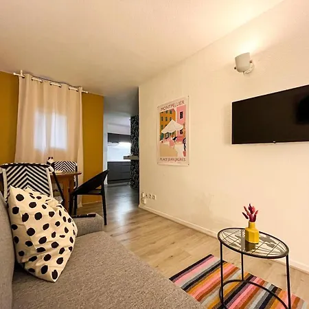 Apartment Cobalt *